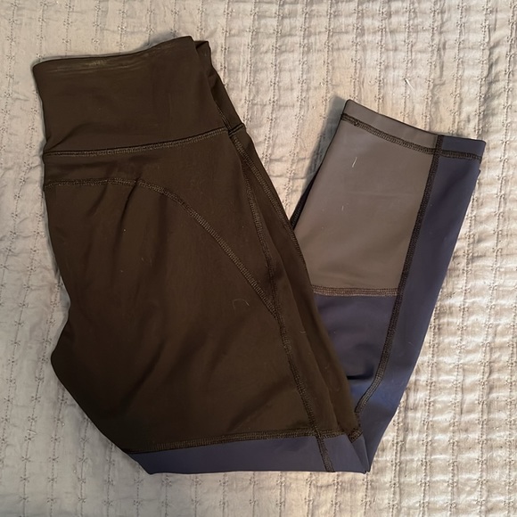 Old Navy Crop Legging Size Small - Picture 2 of 5